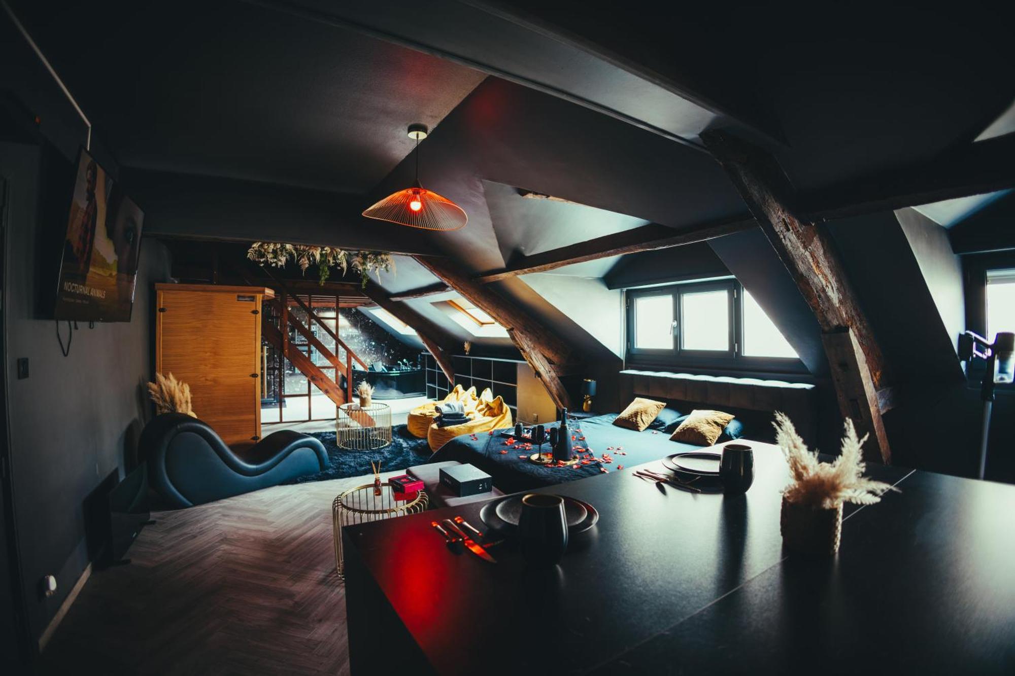 La Marble Room - Suite Balneo & Sauna 昂热 外观 照片