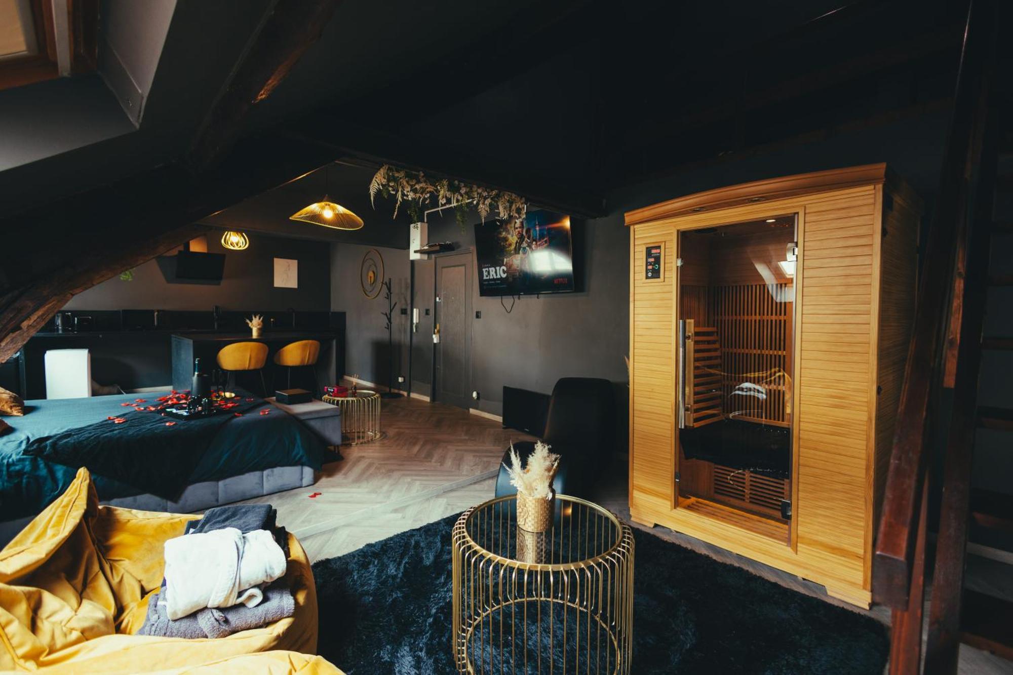 La Marble Room - Suite Balneo & Sauna 昂热 外观 照片