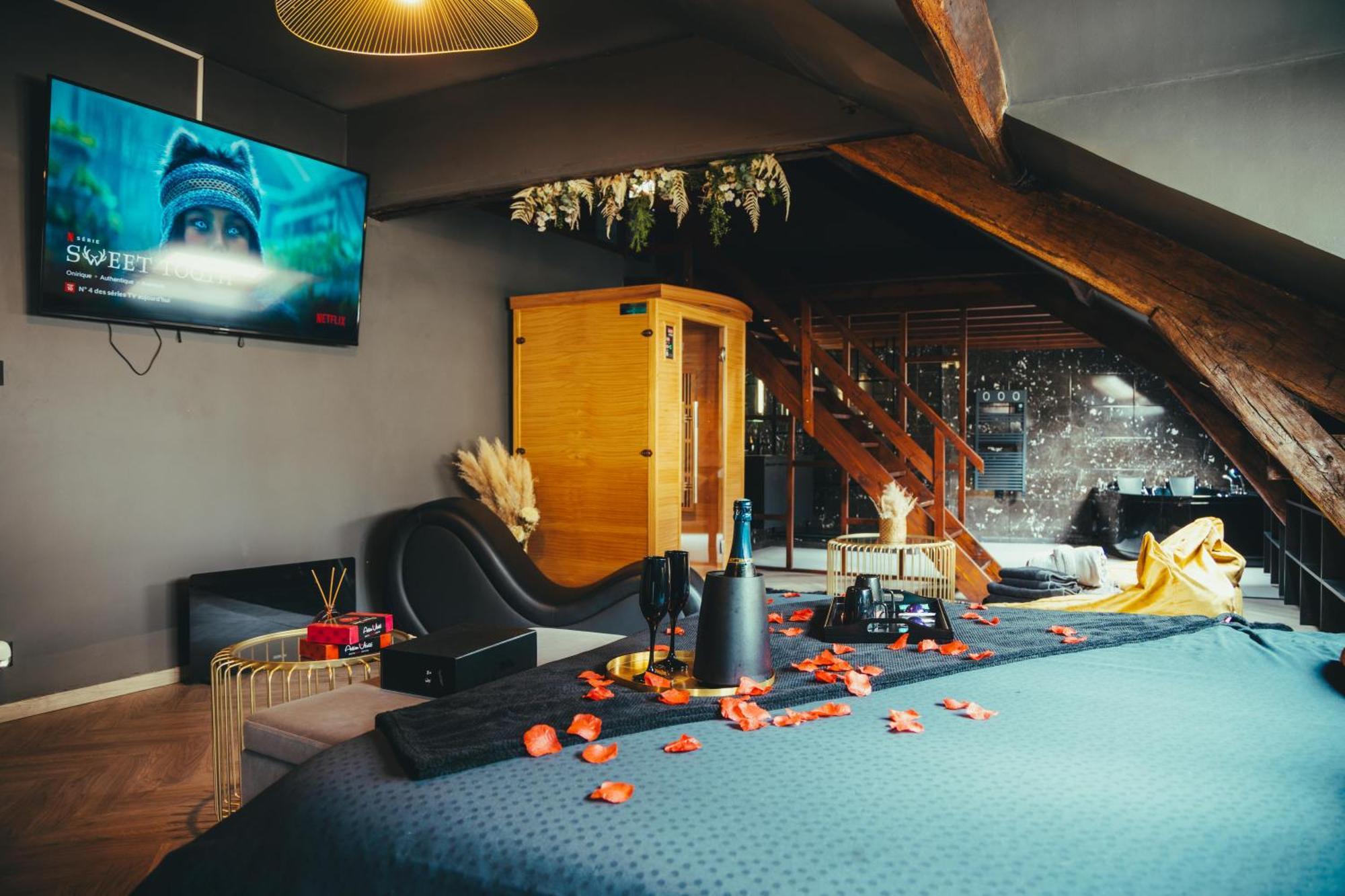 La Marble Room - Suite Balneo & Sauna 昂热 外观 照片